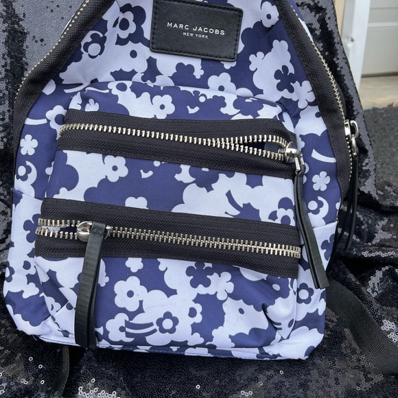 Marc Jacobs Tote and Sm backpack gently used - Picture 2 of 3